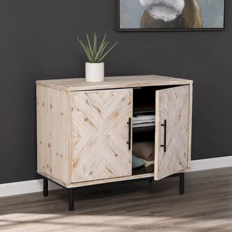 Modern Farmhouse Rustikaler Akzentschrank