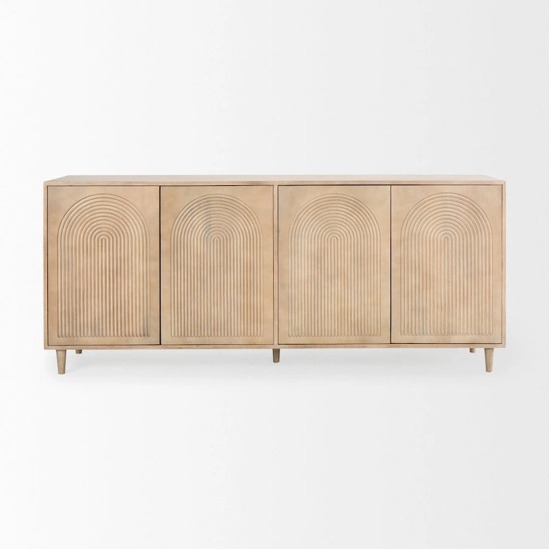 Hellbraunes Massivholz-Sideboard mit gemusterten Türen – 71.75B x 30H x 15T