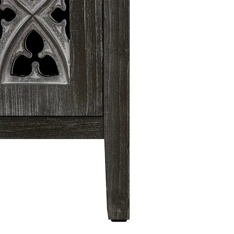 Hohler antiker viertüriger Schrank, amerikanischer Landhausstil